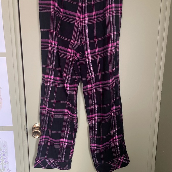 Victoria's Secret Plaid Pajama Set - Pink and Black Sz S - Picture 10 of 10